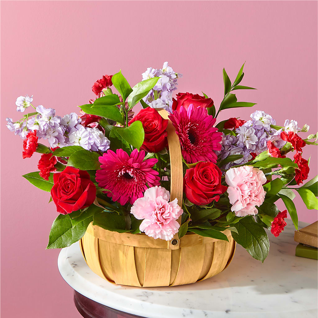 Pink Picnic Basket – Batavia Stage Coach Florist, Batavia NY