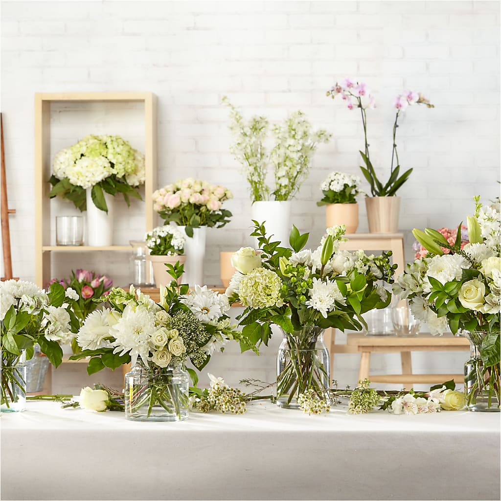 Classic Ivory – A Florist Original – Batavia Stage Coach Florist, Batavia NY
