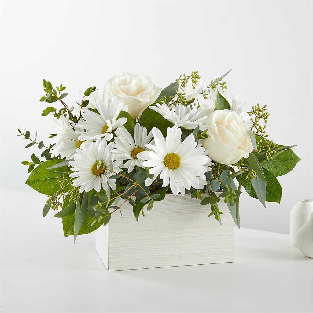 Fresh Linen Box Bouquet –  Batavia Stage Coach Florist, Batavia NY