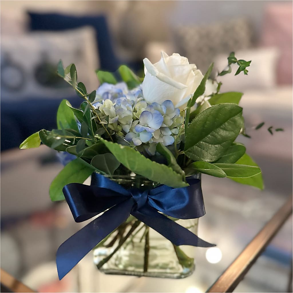 Sky Blue Delight Bouquet –  Batavia Stage Coach Florist, Batavia NY