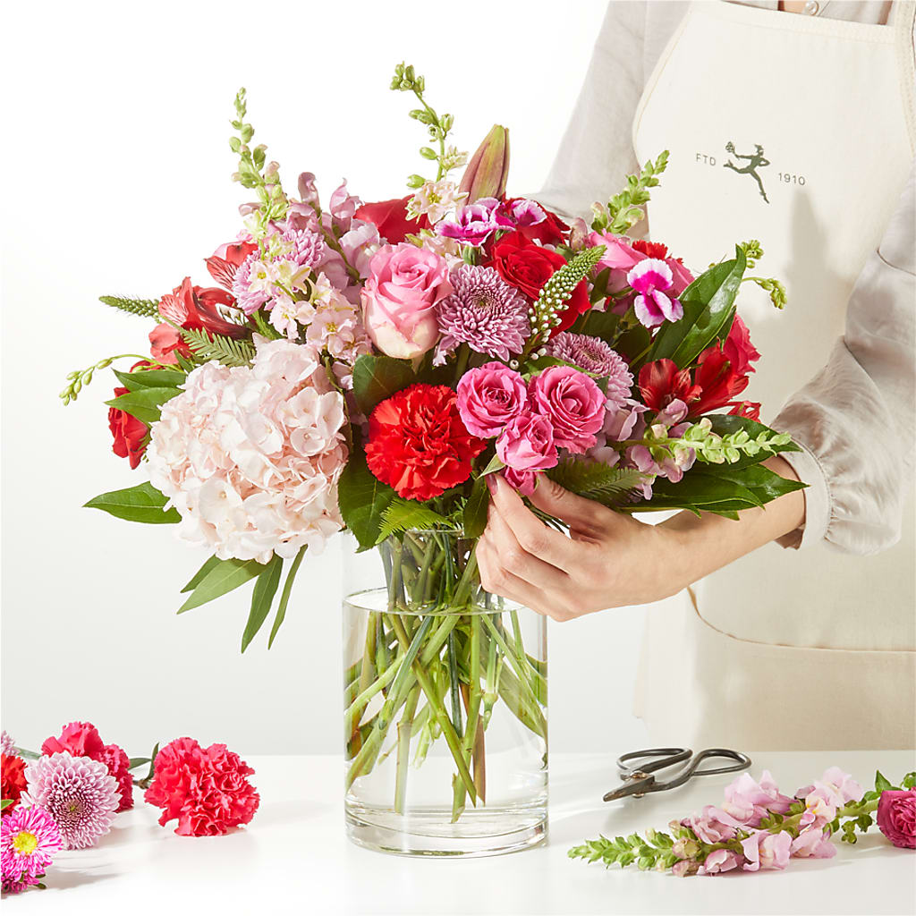 Swooning Over You - A Luxury Florist Original –  Batavia Stage Coach Florist, Batavia NY