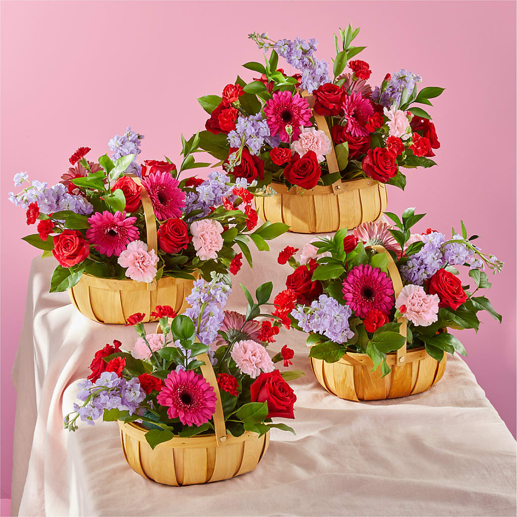 Pink Picnic Basket –  Batavia Stage Coach Florist, Batavia NY
