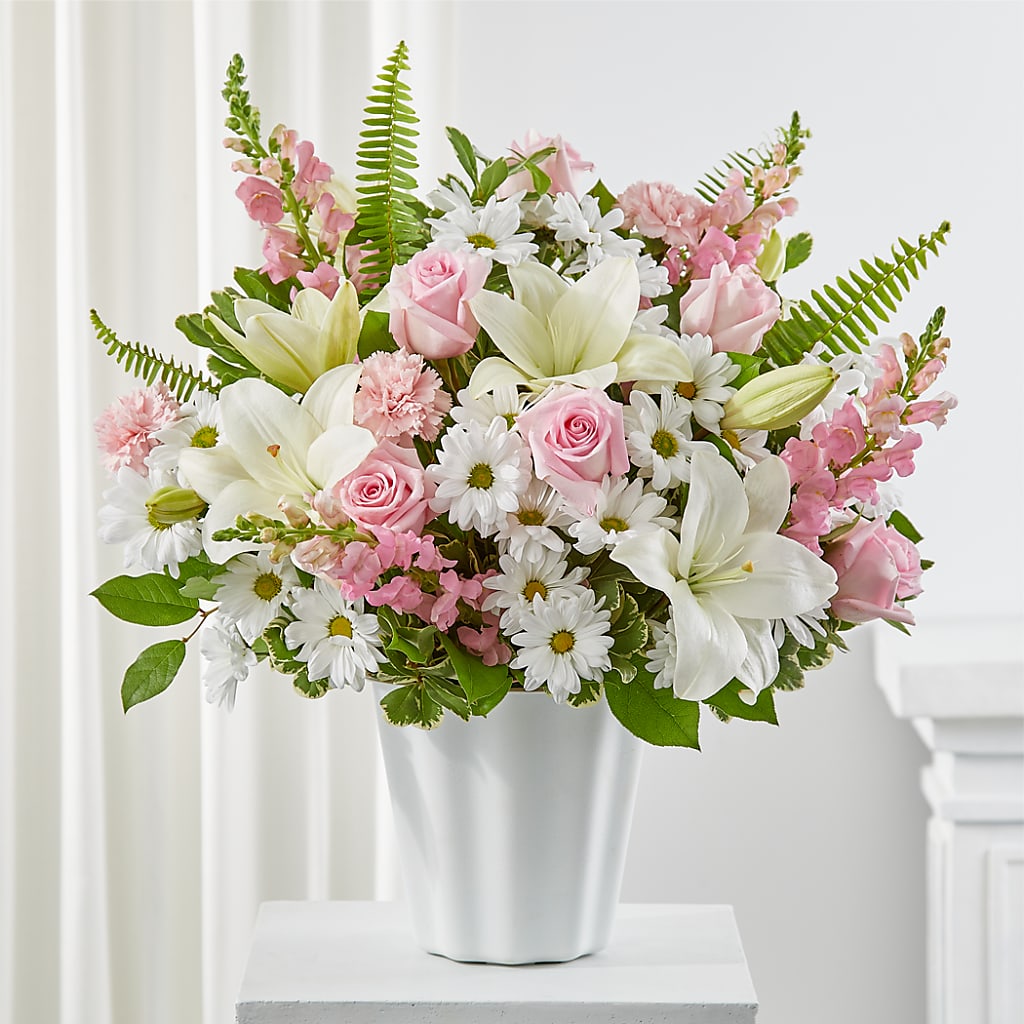 Soft Touch Tabletop Basket –  Batavia Stage Coach Florist, Batavia NY