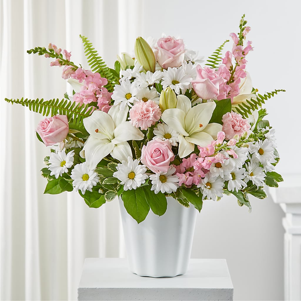 Soft Touch Tabletop Basket –  Batavia Stage Coach Florist, Batavia NY
