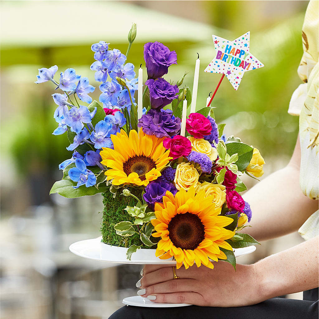 Star of the Day Floral Cake –  Batavia Stage Coach Florist, Batavia NY