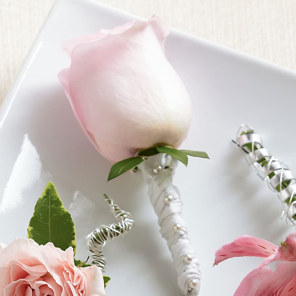 Pink Rose Boutonniere –  Batavia Stage Coach Florist, Batavia NY