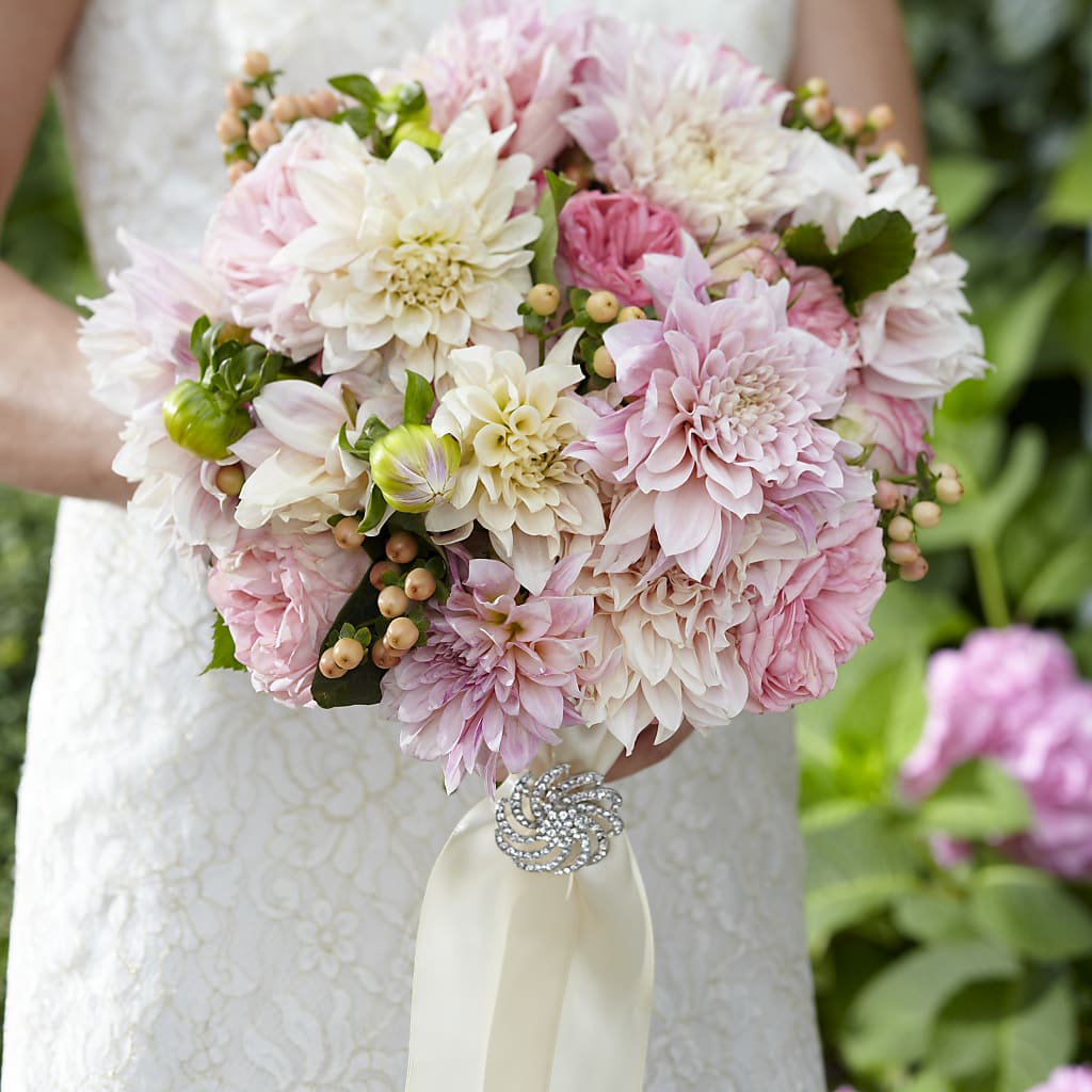 Heart's Promise Bouquet –  Batavia Stage Coach Florist, Batavia NY